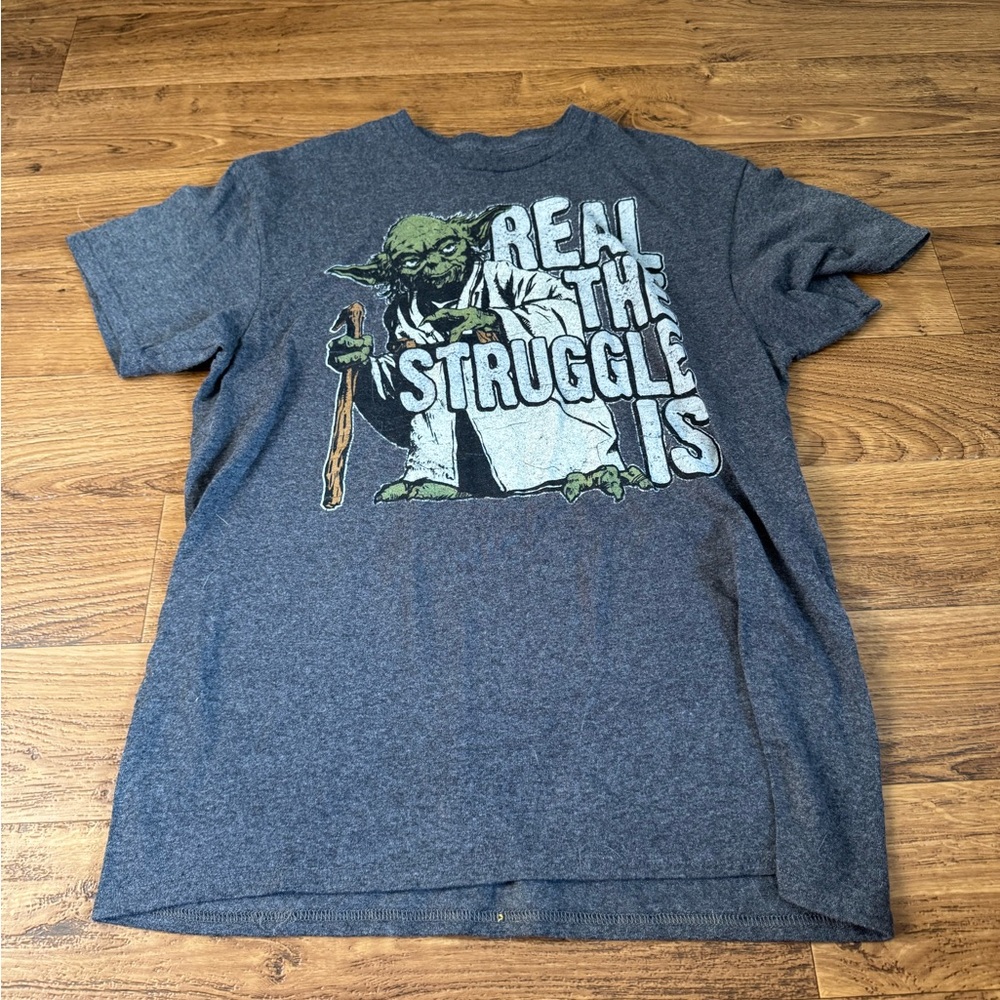 EUC Star Wars shirt. Size M.